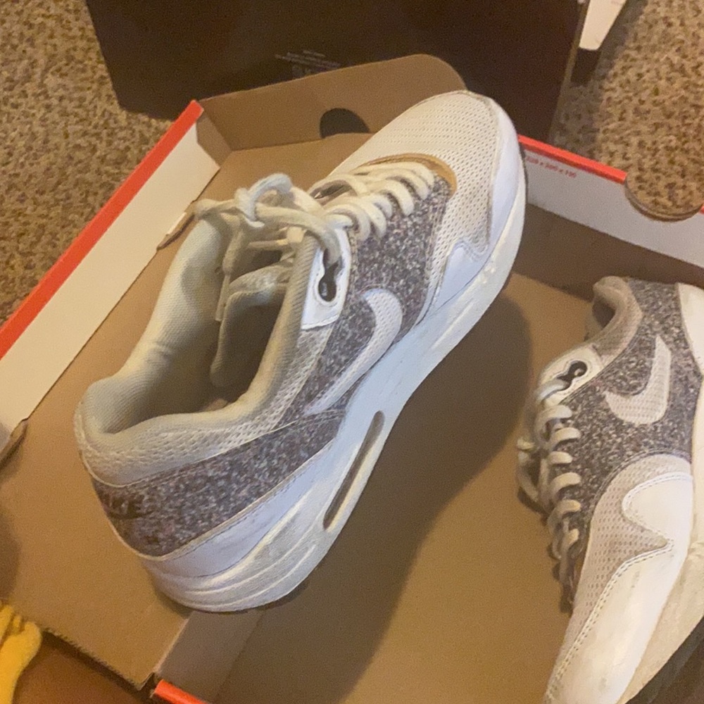 Airmax - Picture 2 of 4